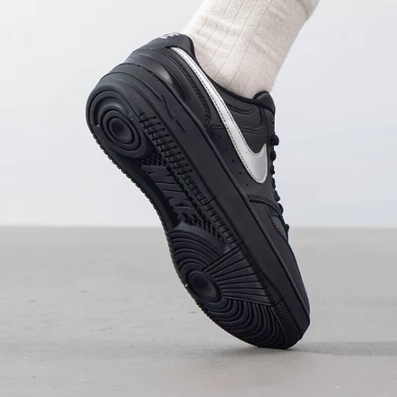 Hot 2026 Nike Women Gamma Forc - огляд і ціна Street Fashion Nike