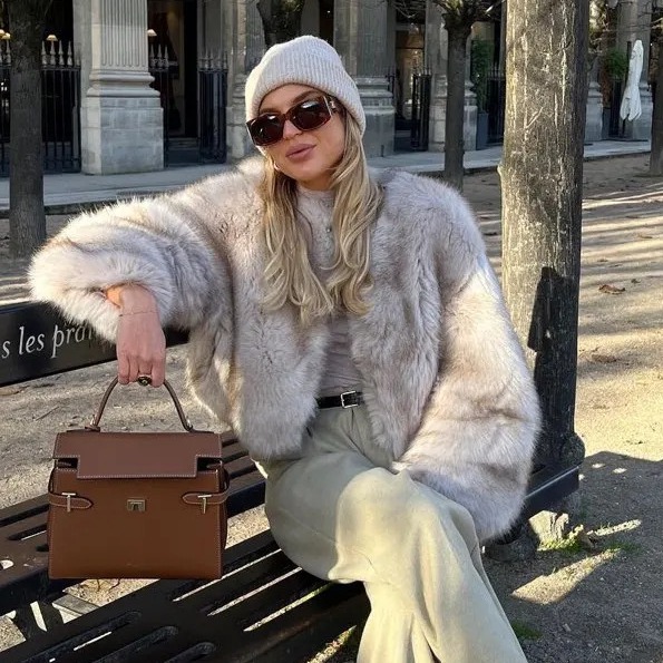 Winter 2026 Hot Cool Girls Flu - огляд і ціна Street Fashion Week