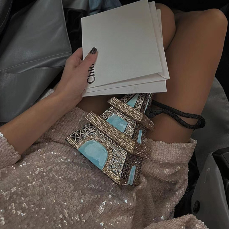 Paris Fashion Week 2025 Blogge - огляд і ціна Street Fashion Week